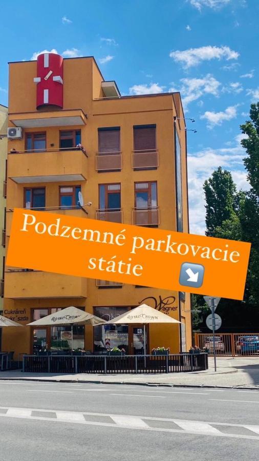 Apartment Gradus Дунайска-Стреда Экстерьер фото